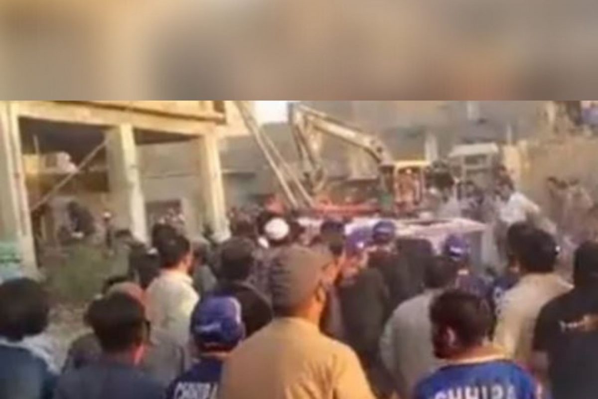 Blast in Karachi: ਬੈਂਕ ਦੀ ਇਮਾਰਤ 'ਚ ਧਮਾਕਾ, 12 ਦੀ ਮੌਤ, 13 ਜ਼ਖਮੀ