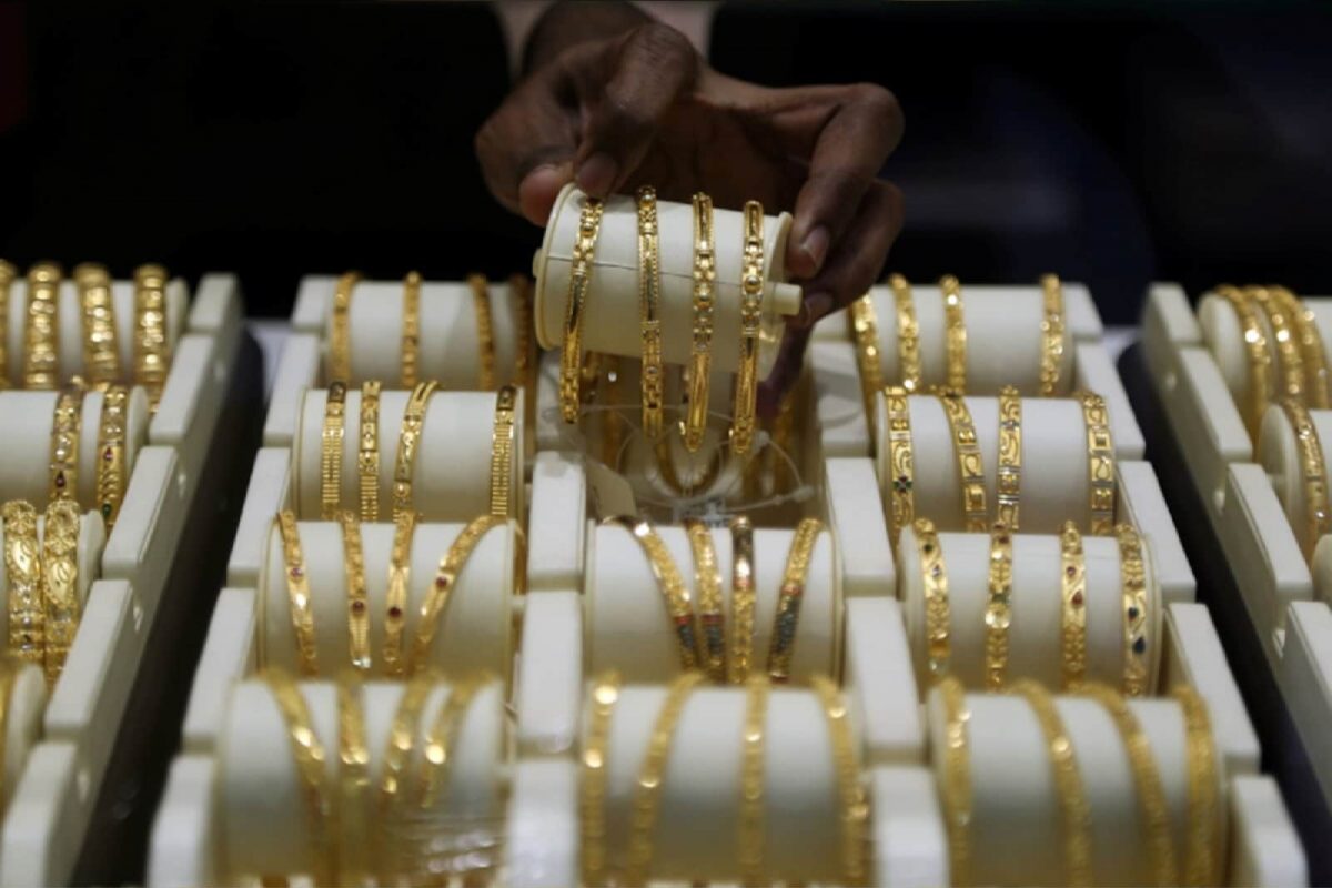 Gold Price Today: ਸੋਨੇ ਚਾਂਦੀ ਦੀਆਂ ਕੀਮਤਾਂ ਵਿੱਚ ਹਲਕੀ ਗਿਰਾਵਟ