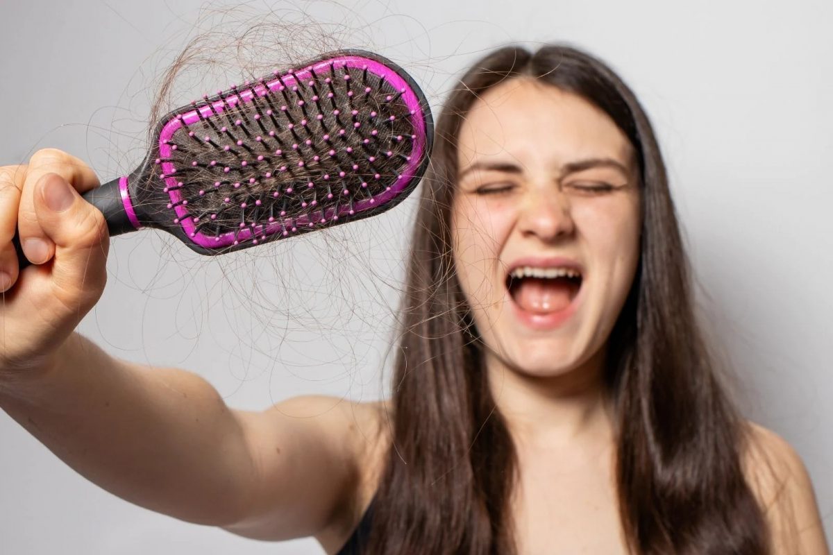 Hair Care: ਵਾਲ ਝੜਨ ਦੇ ਇਹ ਹਨ ਮੁੱਖ ਕਾਰਨ? ਜਾਣੋ ਅਤੇ ਅੱਜ ਹੀ ਕਰੋ ਬਚਾਓ