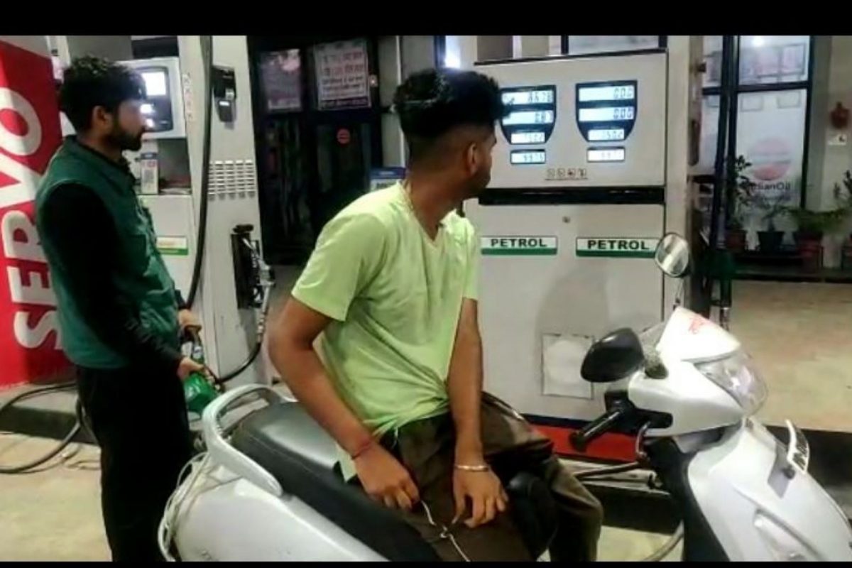 Petrol Diesel Prices Hike : ਪੰਜਾਬ 'ਚ ਪੈਟਰੋਲ 100 ਤੋਂ ਪਾਰ, ਜਾਣੋ ਨਵੇਂ ਰੇਟ