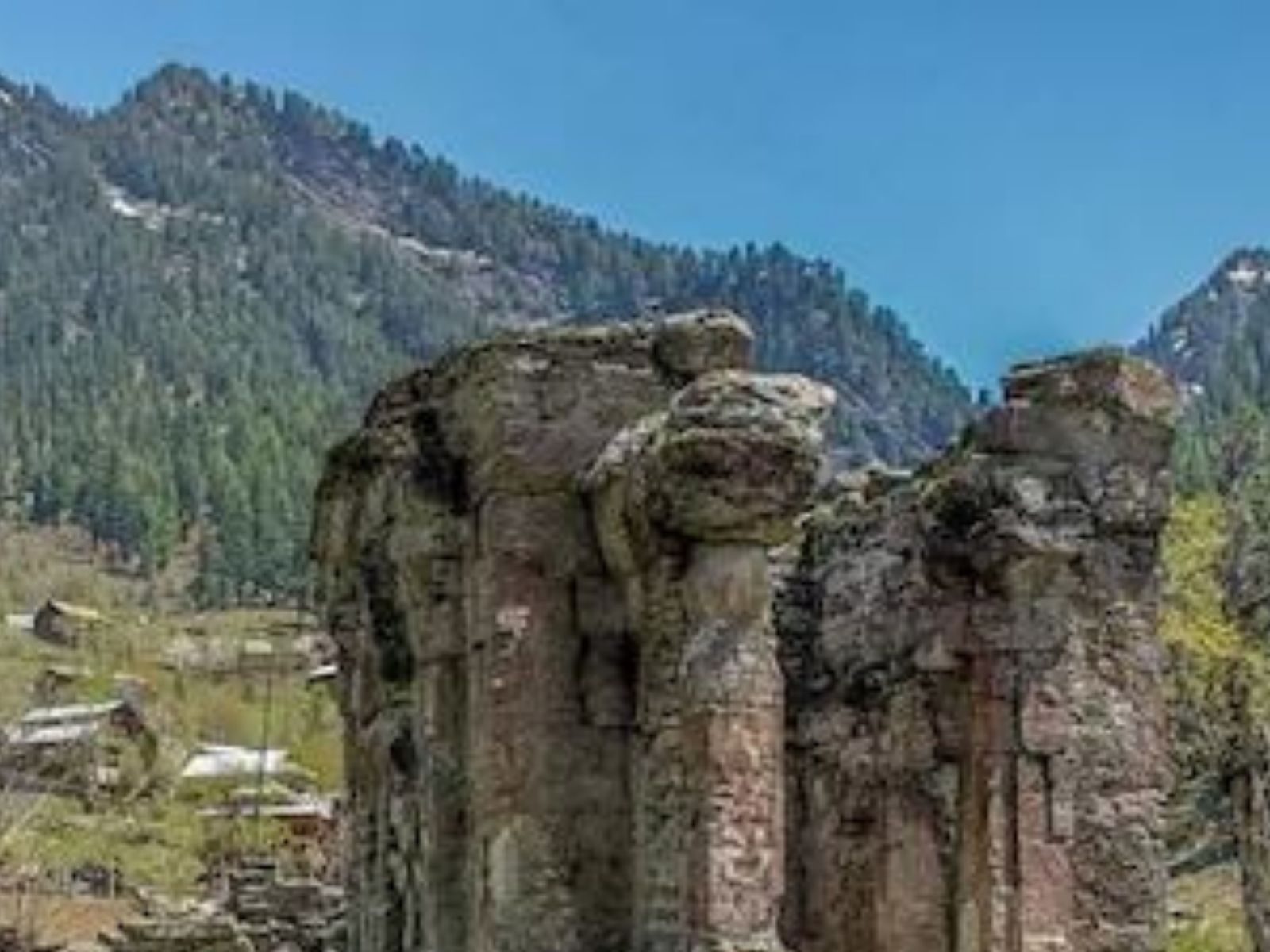 Kashmir: ਮੁਸਲਮਾਨਾਂ ਨੇ ਸ਼ਾਰਦਾ ਮੰਦਰ ਦੀ ਜ਼ਮੀਨ ਕਸ਼ਮੀਰੀ ਪੰਡਤਾਂ ਨੂੰ ਸੌਂਪੀ (Pic- news18 hindi)