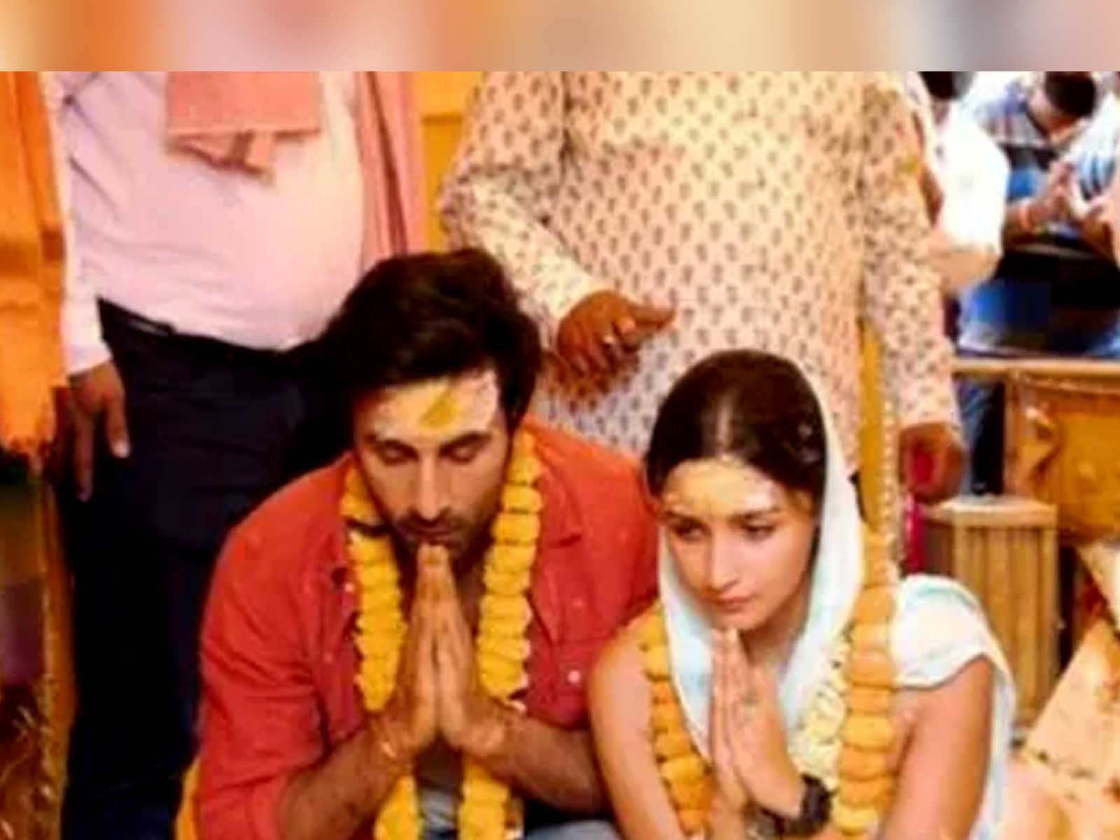 Ranbir Kapoor-Alia Bhatt Wedding Date: ਰਣਬੀਰ ਕਪੂਰ 'ਤੇ ਆਲੀਆ ਭੱਟ 17 ਅਪ੍ਰੈਲ ਨੂੰ ਕਰਨਗੇ ਵਿਆਹ! ਜਾਣੋ ਕੀ ਹੈ ਸੱਚ (ਫਾਈਲ ਫੋਟੋ)
