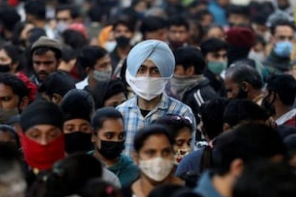 ਦੇਸ਼ 'ਚ ਕਰੋਨਾ ਕੇਸਾਂ ਦਾ ਵਾਧਾ ਜਾਰੀ, 24 ਘੰਟਿਆਂ 'ਚ 2593 ਨਵੇਂ ਮਾਮਲੇ, 44 ਮੌਤਾਂ  (File photo/Reuters)