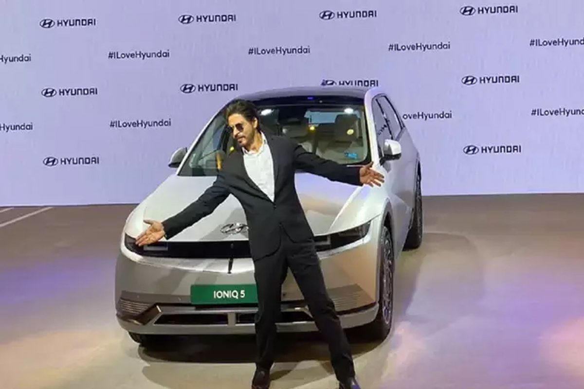 ਸ਼ਾਹਰੁਖ ਖਾਨ ਨੇ ਖਾਸ ਅੰਦਾਜ਼ 'ਚ Hyundai Ioniq 5 ਕੀਤੀ ਲਾਂਚ